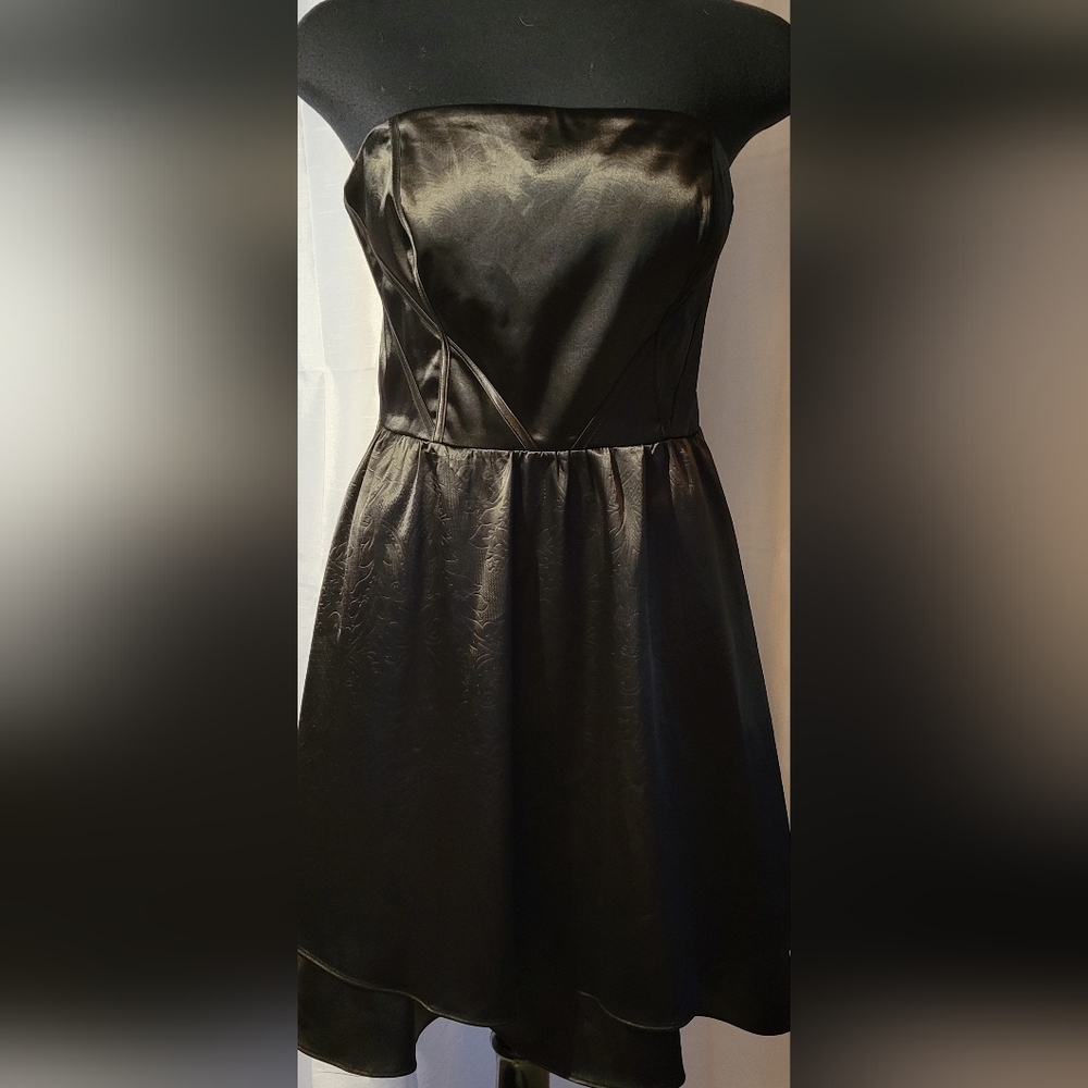 HAILEY by Adriana Papell black sleeveless cocktail dress
